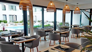 Unclassified image, 4 of 17, button - Pero de teive Bay Apartments Hotel (Ponta Delgada)