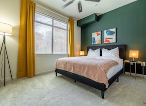 3 bedrooms, iron/ironing board, WiFi, bed sheets