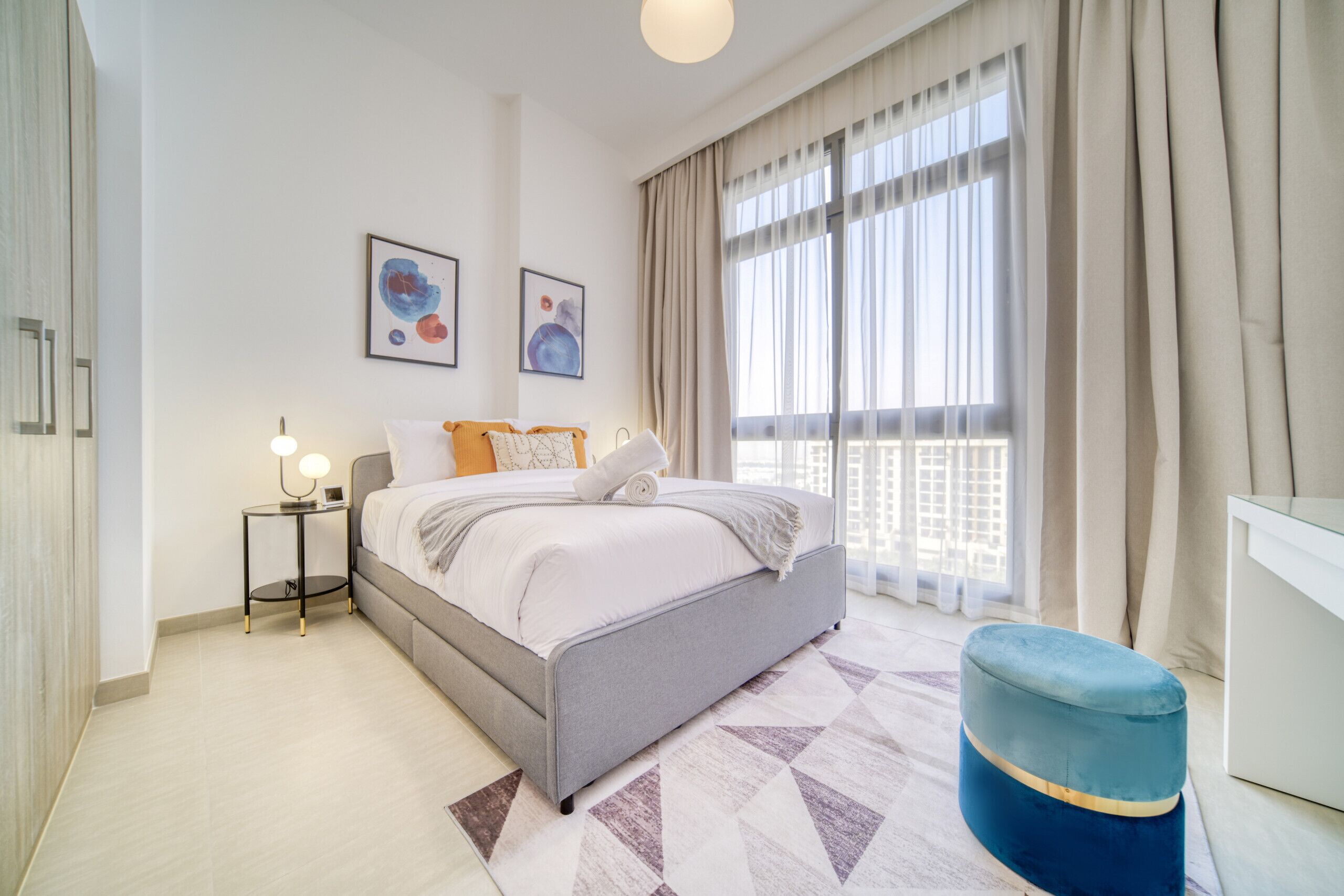 1 chambre, coffres-forts dans les chambres, fer et planche à repasser