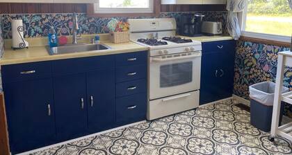 Lake Erie Home near the lake with boat parking.