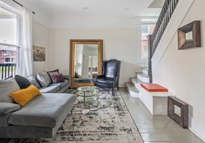Maison (6 Bedrooms) | Plan d’étage