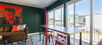 Downtown Austin & UT Vibes, All In One!