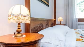 2 bedrooms, bed sheets