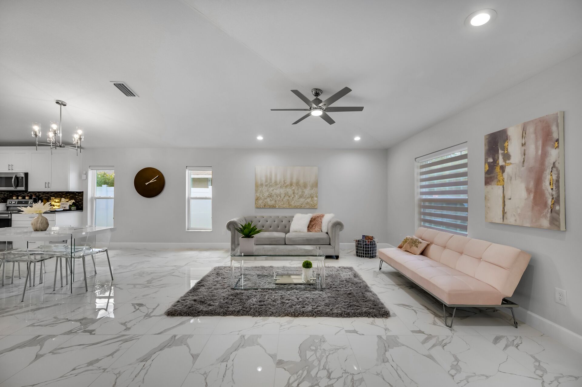 Modern home with hot tub in heart of Tampa