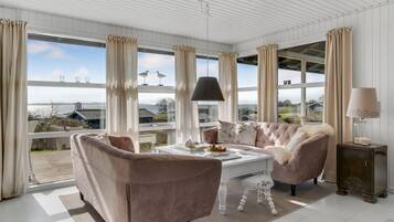 Älytelevisio, takka, DVD-soitin