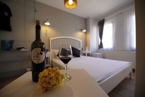 Standard Room | Iron/ironing board, free WiFi, bed sheets - Achilles Bozcaada (Bozcaada)