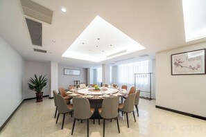 Unclassified image, 4 of 22, button - Xilai Hotel (Yueqing)