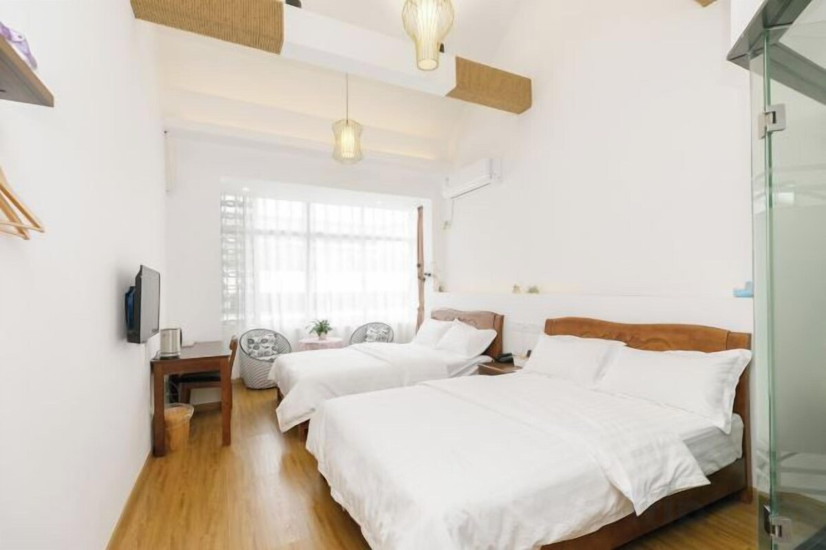2-bed Room