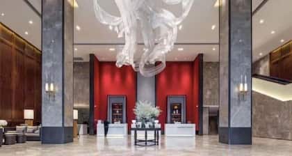 Bai Hua Ting International Hotel