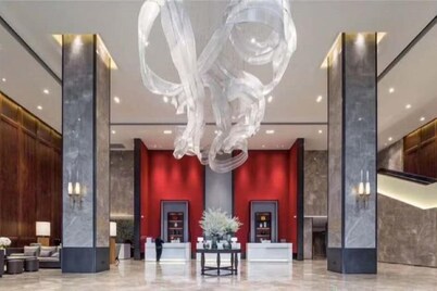 Bai Hua Ting International Hotel