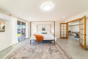 5 habitaciones y tabla de planchar con plancha 