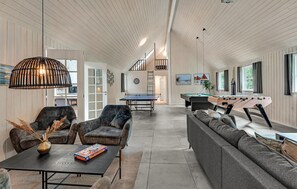 Game room - 12 bedroom beautiful home in Blåvand (Blåvand)