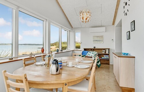 4 bedroom amazing home in Mariager