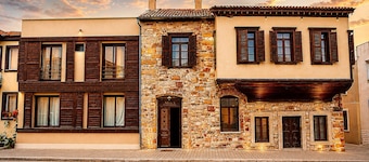 Nill's Stone House Otel