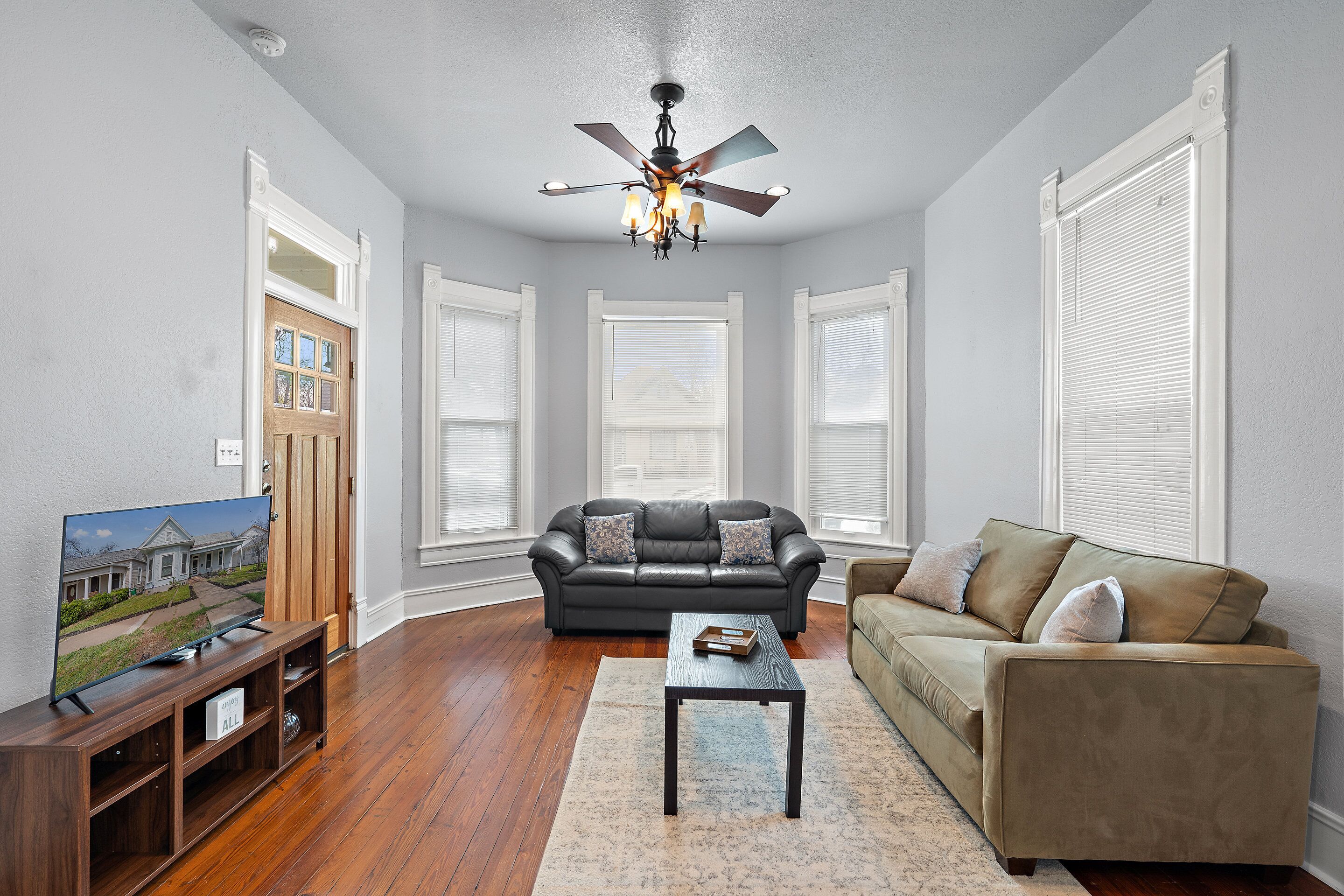 Walk to 6th and Rainy St