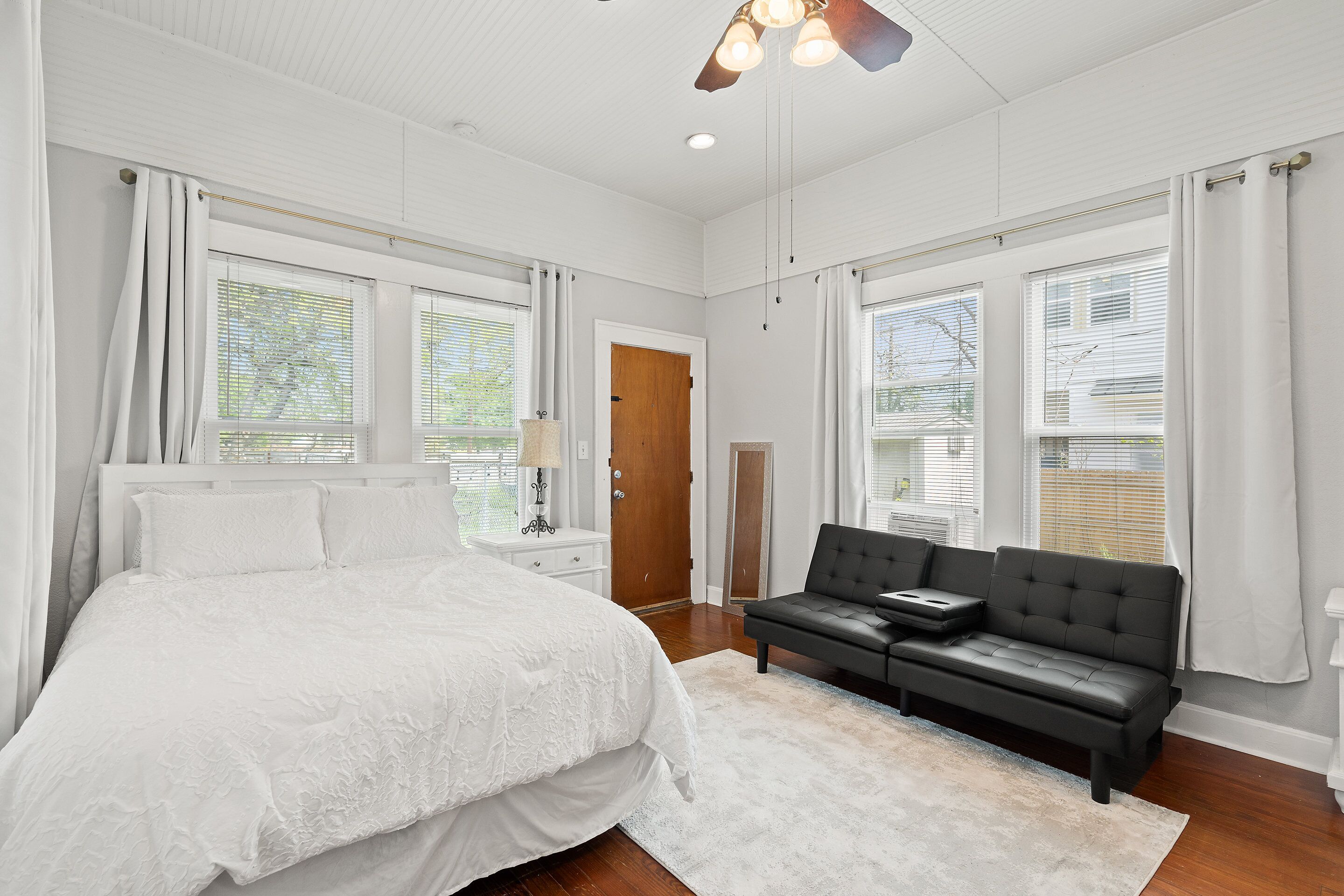 Walk to 6th and Rainy St