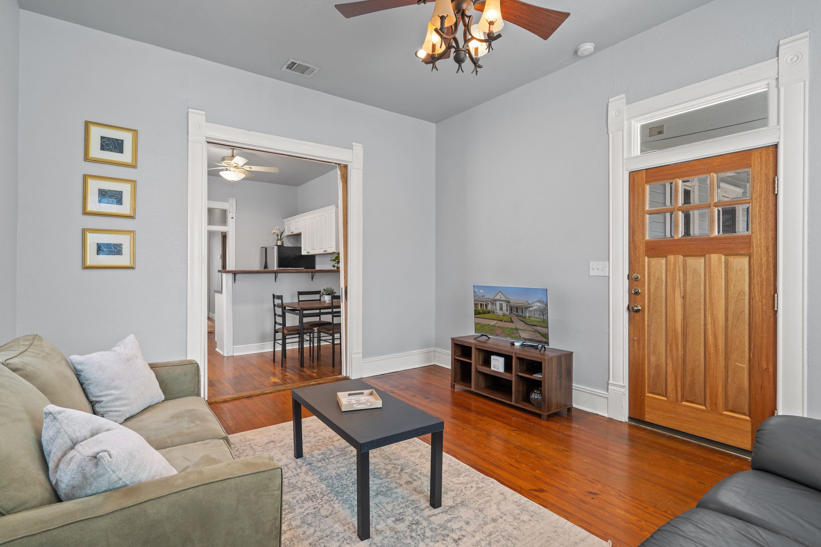 Walk to 6th and Rainy St