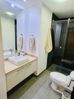 Bathroom - Amplia Suite en la mejor zona de Quito (Quito)