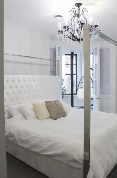 ★ BEAUTIFUL 2 BED 2 BATH w/ SOAKER TUB + W/D★