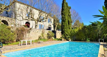Maison chaleureuse Ă .