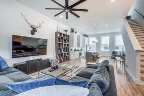 Townhome | Living area | 55-inch Smart TV with digital channels, TV - 2912 Raleigh  (Dallas)