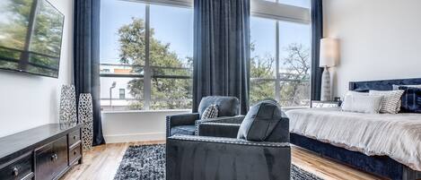 Townhome | 2 bedrooms, individually decorated, individually furnished, free WiFi