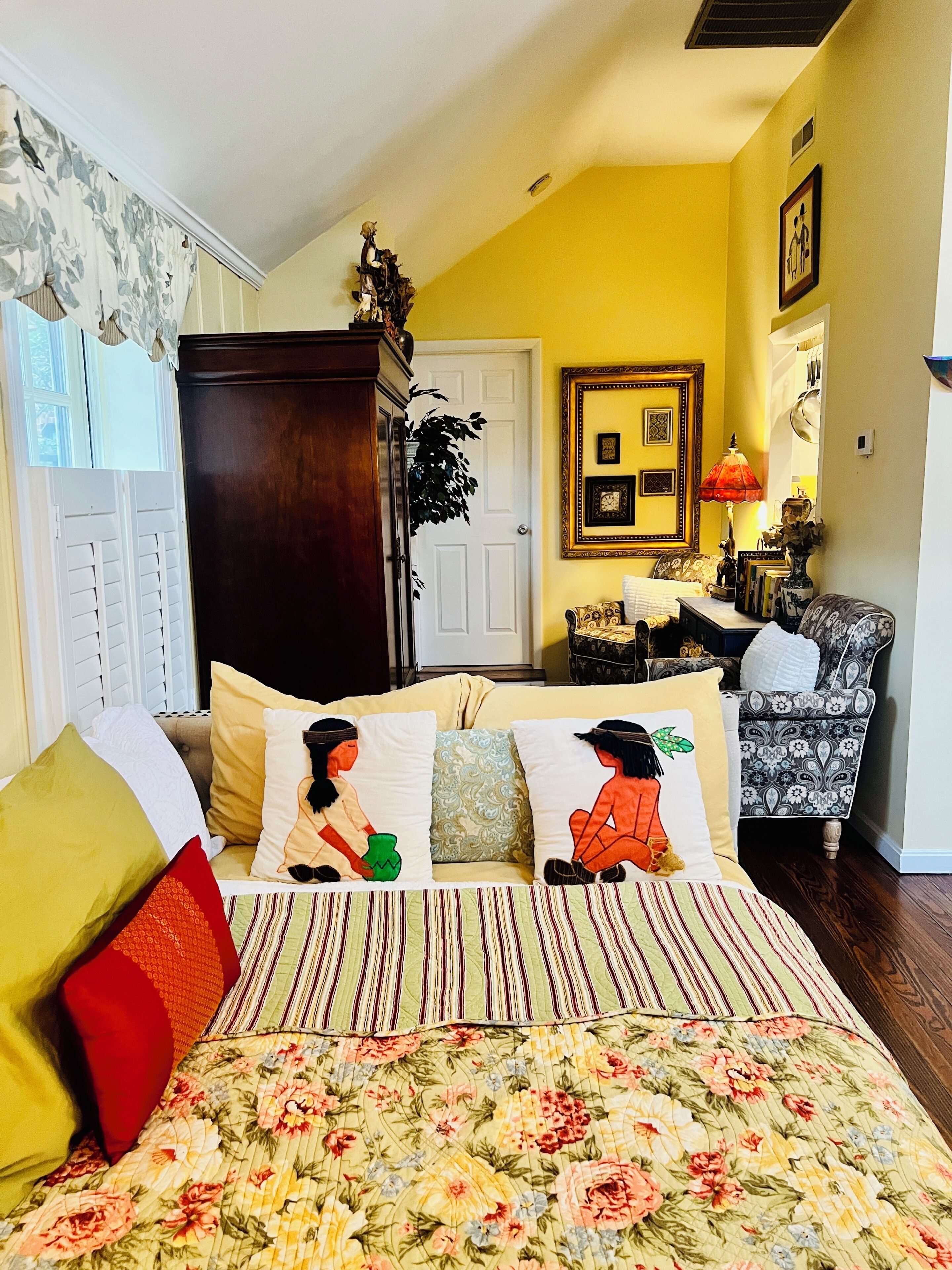 2 bedrooms, desk, iron/ironing board, free WiFi