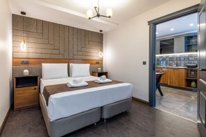 Luksus-lejlighed - 1 soveværelse - adgang til pool | Pengeskab på værelset, skrivebord, arbejdsområde til bærbare computere