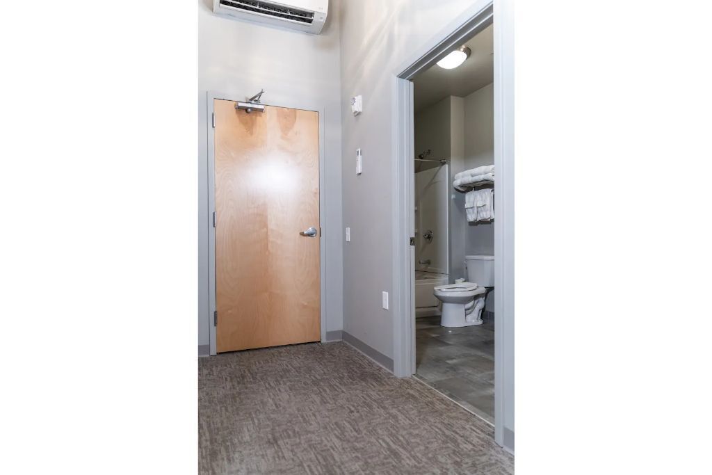 Welcoming Studio in Davenport