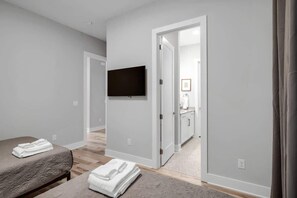 4 室のベッドルーム、アイロン / アイロン台、旅行用ベビーベッド、WiFi