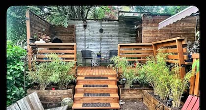 Seattle City Cottage