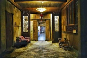 Unclassified image, 2 of 148, button - Yanshe Inn (Huangshan City)