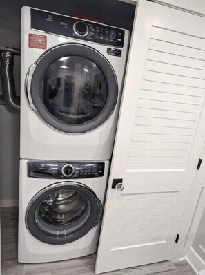 Interior - Beautiful Basement Apartment (Washington)