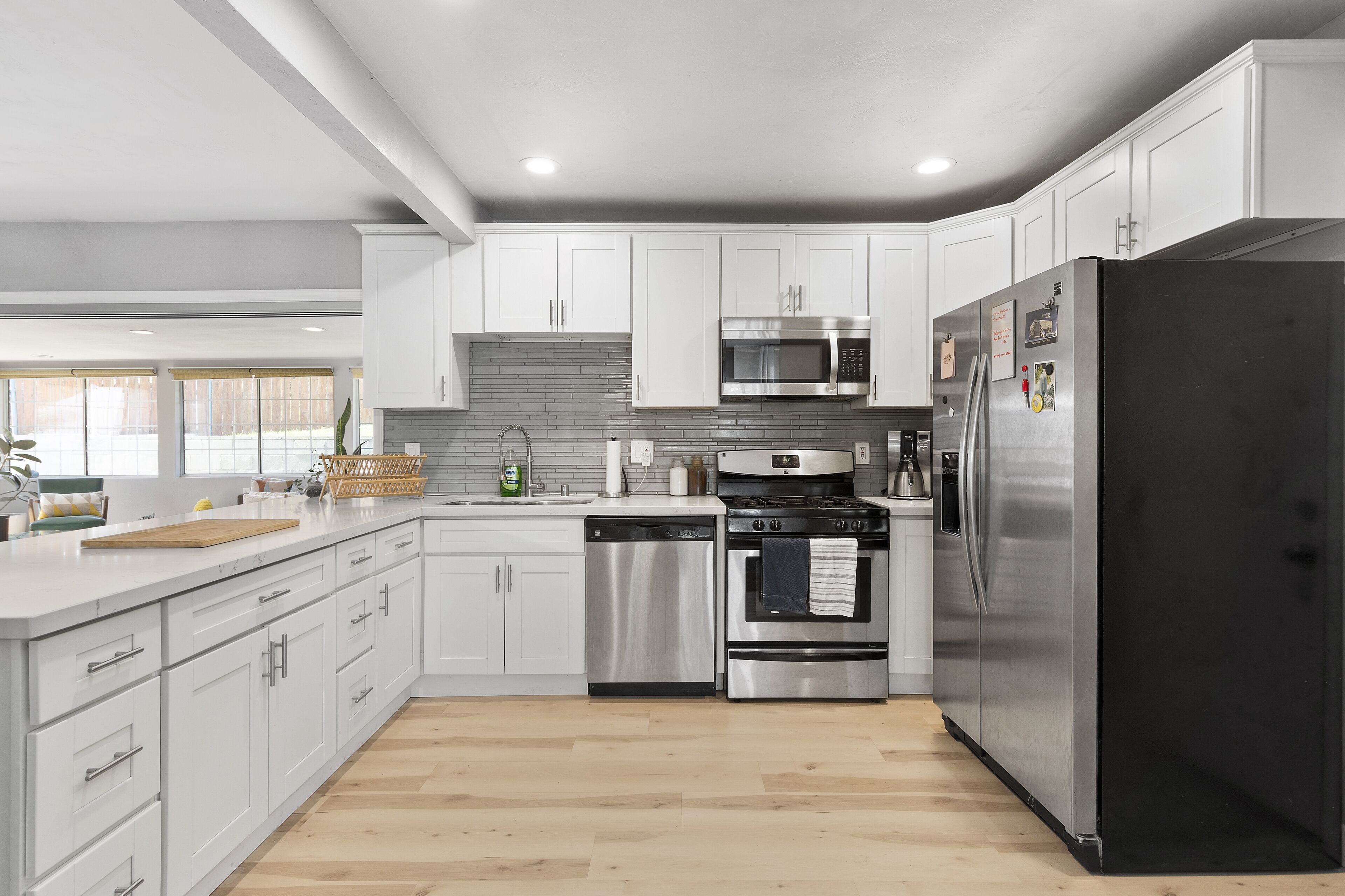 large home 12 minutes to everything, downtown/ocean view