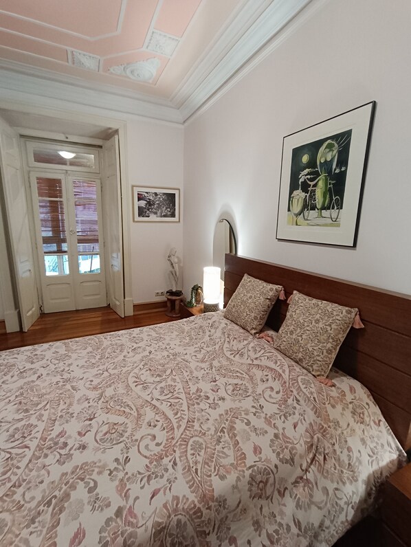 2 bedrooms, WiFi, bed sheets