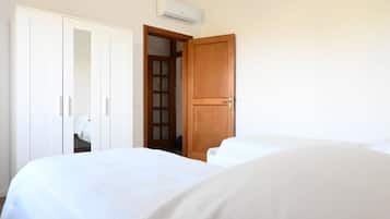 2 bedrooms, bed sheets