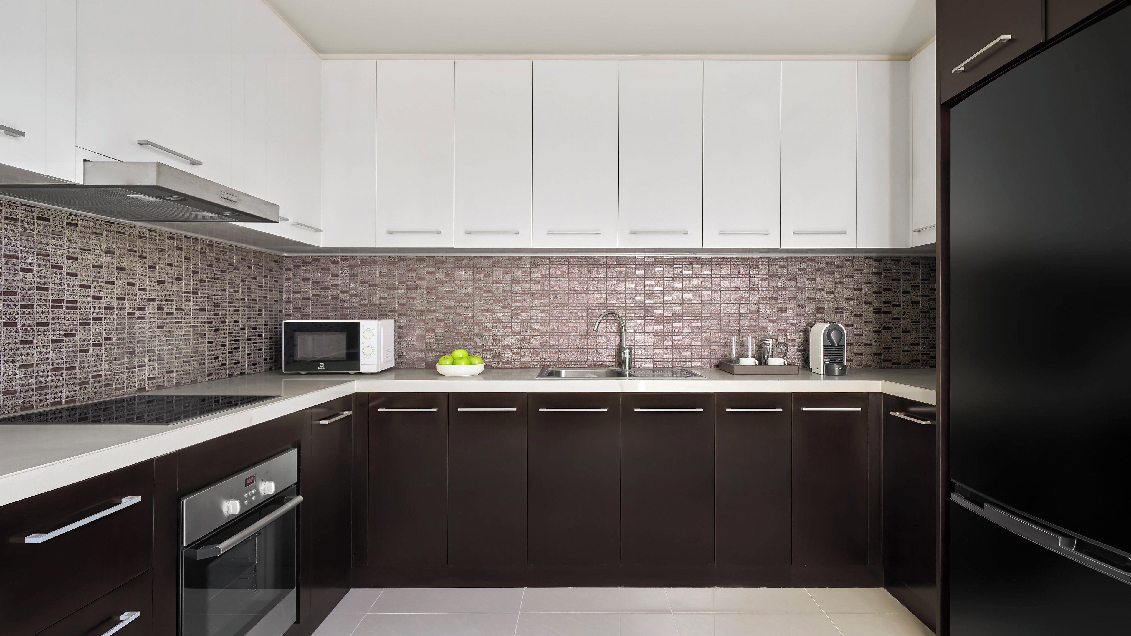 Suite, 2 habitaciones, vistas al mar (1 King, 2 Twin beds) | Cocina privada | Frigorífico, microondas, horno y hervidor eléctrico