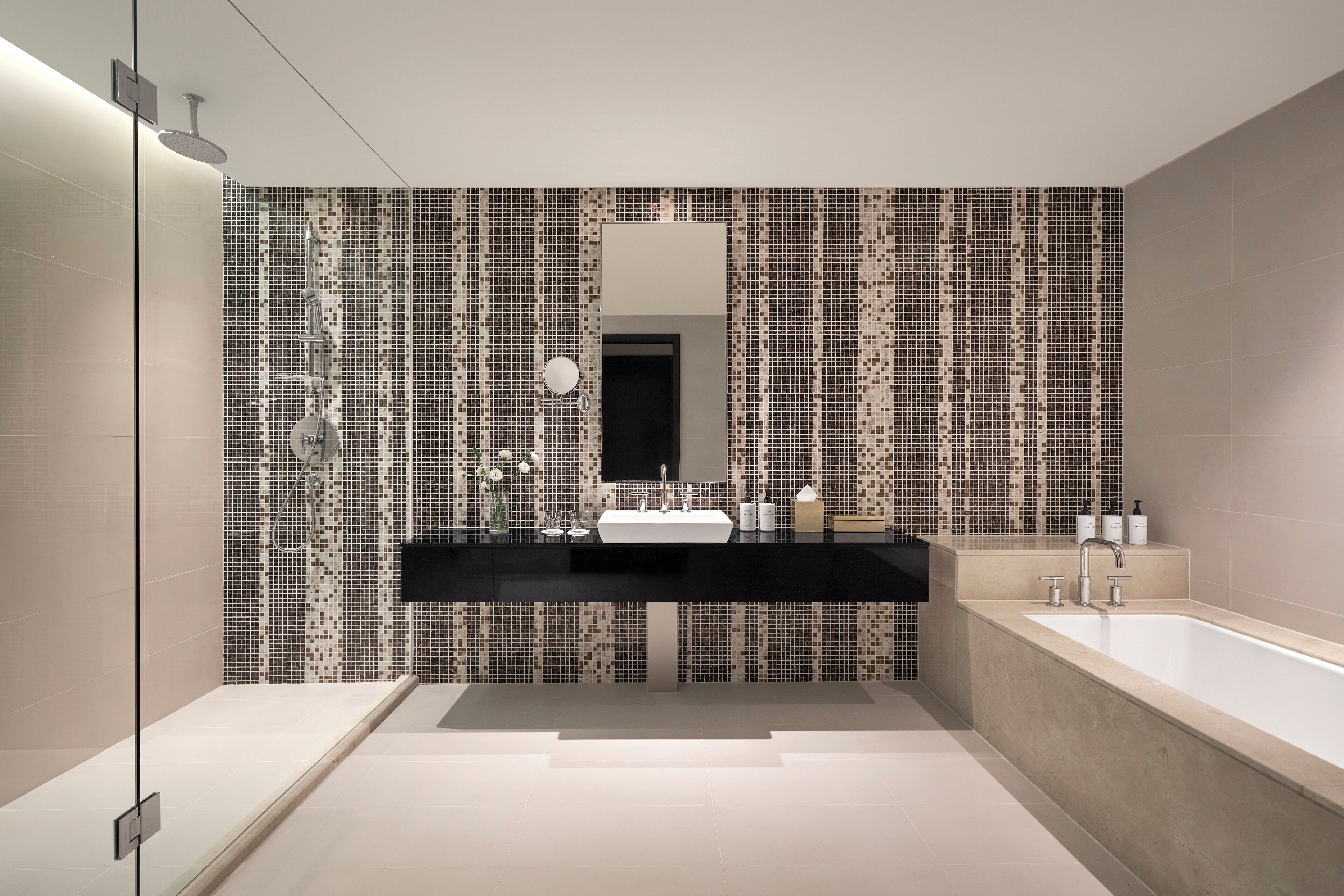 Suite, 2 Bedrooms, Ocean View (Horizon, 1 King, 2 Twin Beds) | Bathroom | Free toiletries, hair dryer, bathrobes, slippers