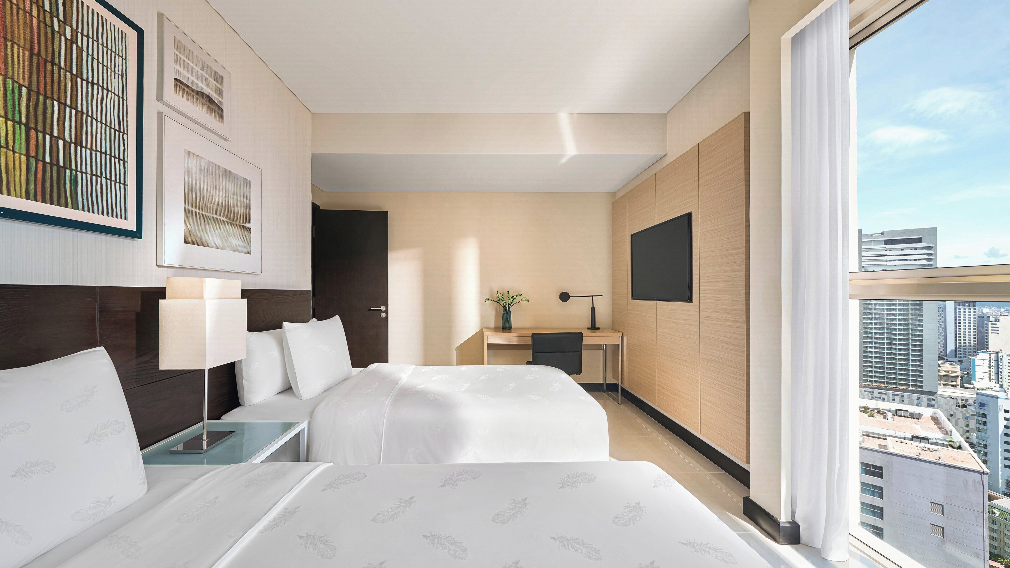 Suite, 2 habitaciones, vistas al mar (1 King, 2 Twin beds) | Caja fuerte y espacio para trabajar con un portátil