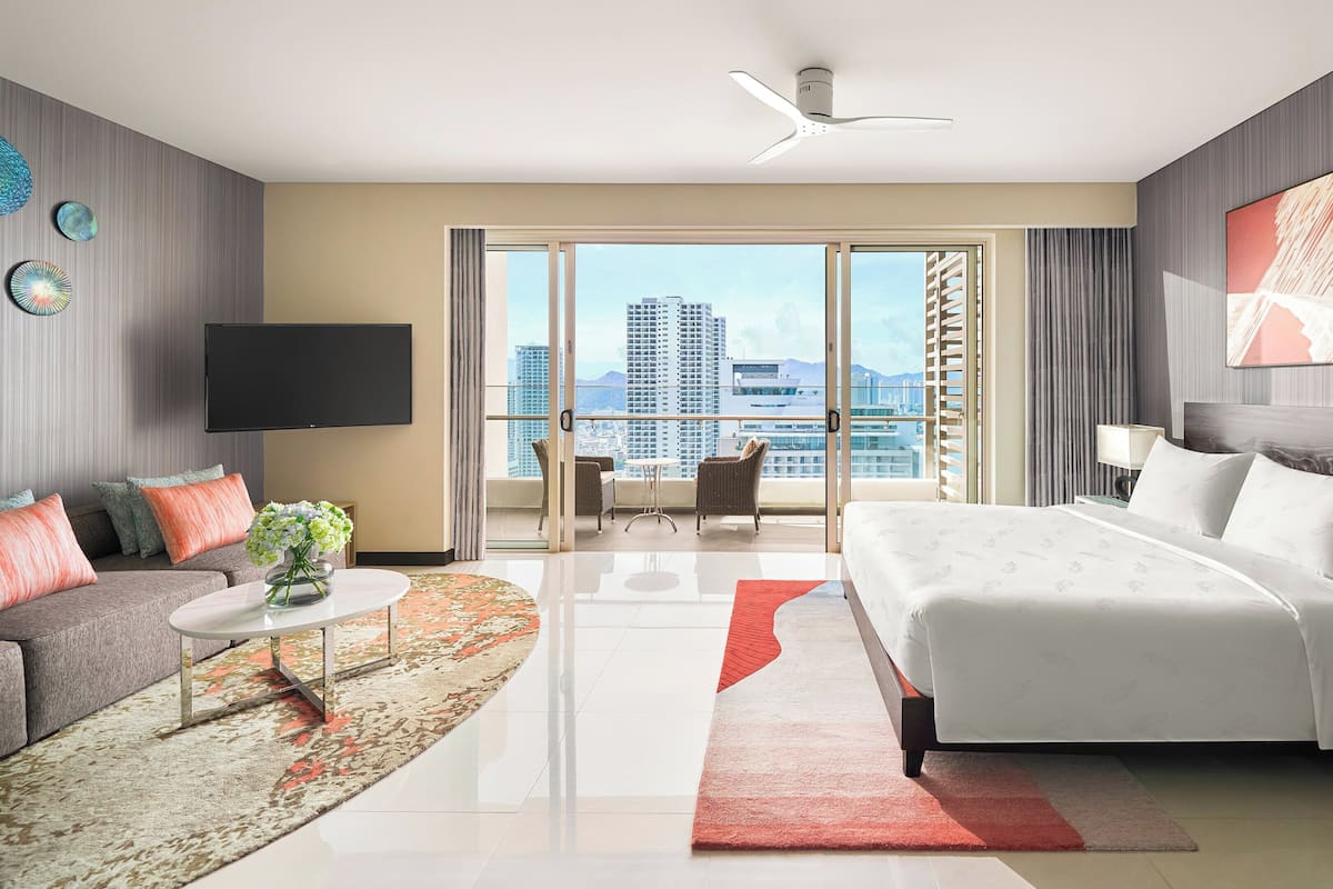 Suite estudio, 1 cama de matrimonio grande | Caja fuerte y espacio para trabajar con un portátil