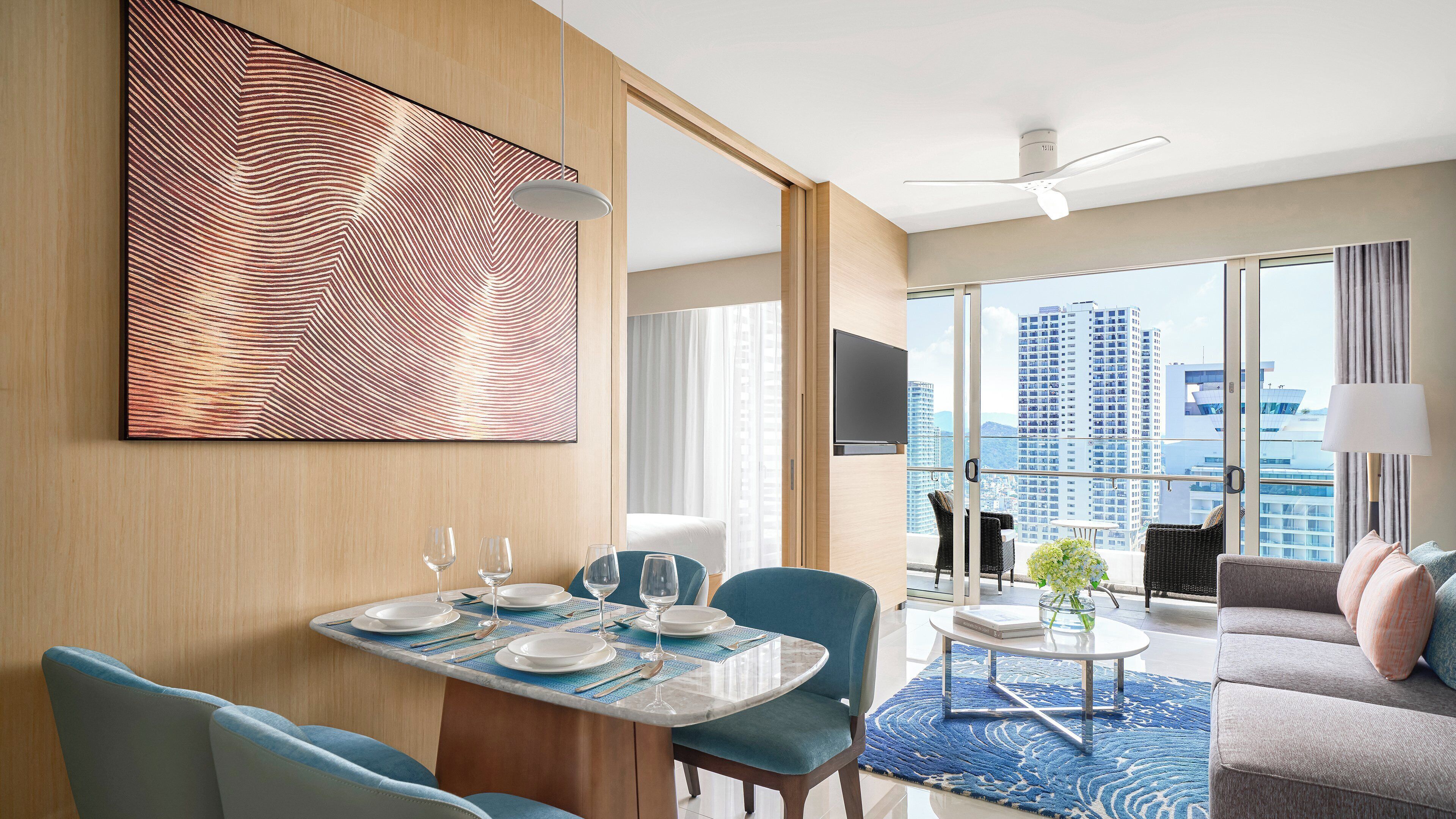 Phòng Suite, 2 phòng ngủ, quang cảnh thành phố | Két bảo mật tại phòng, khu vực làm việc phù hợp cho laptop 