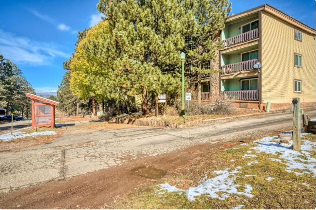 Cozy Condo at Angel Fire Resort!  Skiing, Mountain Biking, walk to the lift