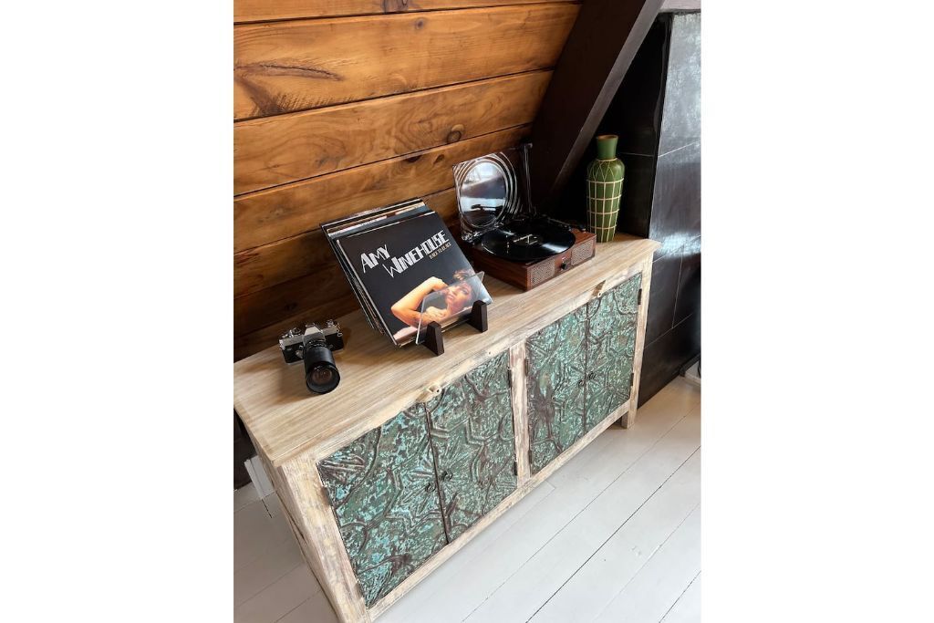 Hot tub, fireplace, Game Room, 20 min drive to Killington