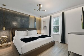 10 bedrooms, iron/ironing board, WiFi, bed sheets