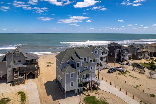 Groovin'*Oceanfront*8 Bedrms*Elevator*2 Hot Tubs