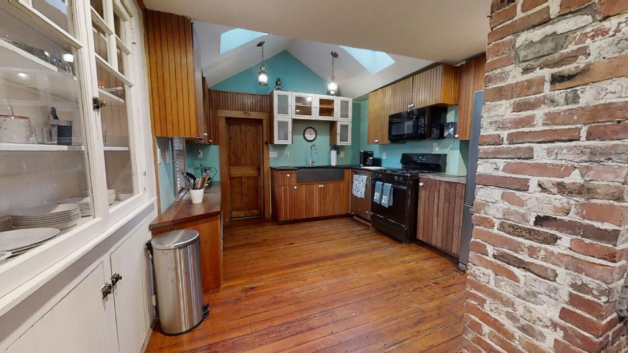 5 Bedroom Antique short drive to National Seashore