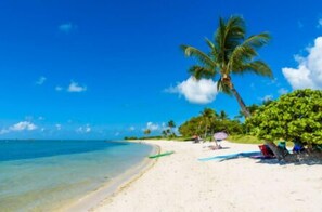 Beach - Captain Joe's KCB Beach 5-Star Getaway KCB#5 (Key Colony Beach)