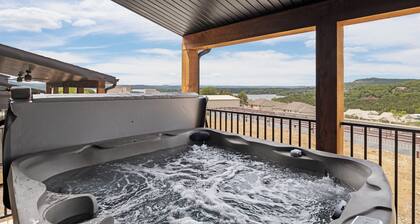 Lakeview Branson Cabin + Hot Tub, Pools & Game Room Sleeps 14 All Ensuites