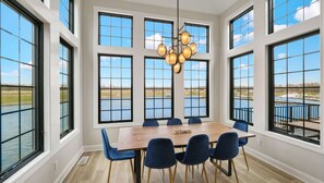 Dining - Vista di Marina | Heritage Harbor Marina Resort (Ottawa)