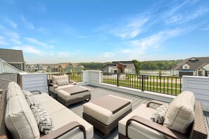 Terrace/patio - Rooftop Retreat 1 bed 1 Bath (Ottawa)